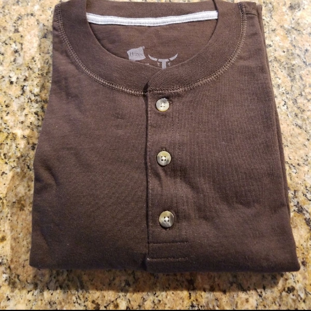 Hanes long sleeve shirt
